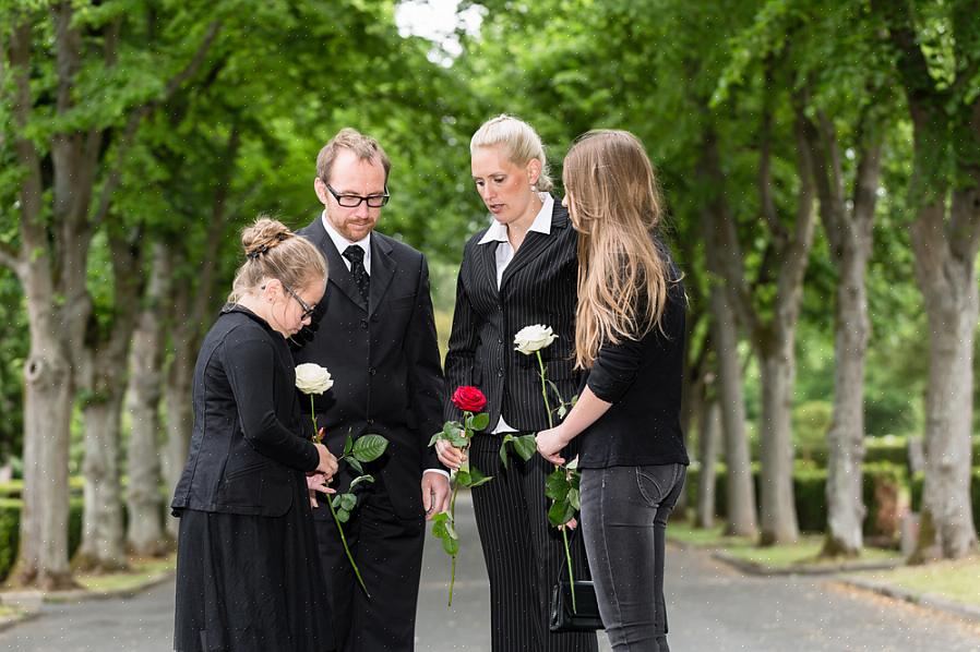 Muitos diretores de funerais permitem alguma flexibilidade para adaptar os funerais para atender