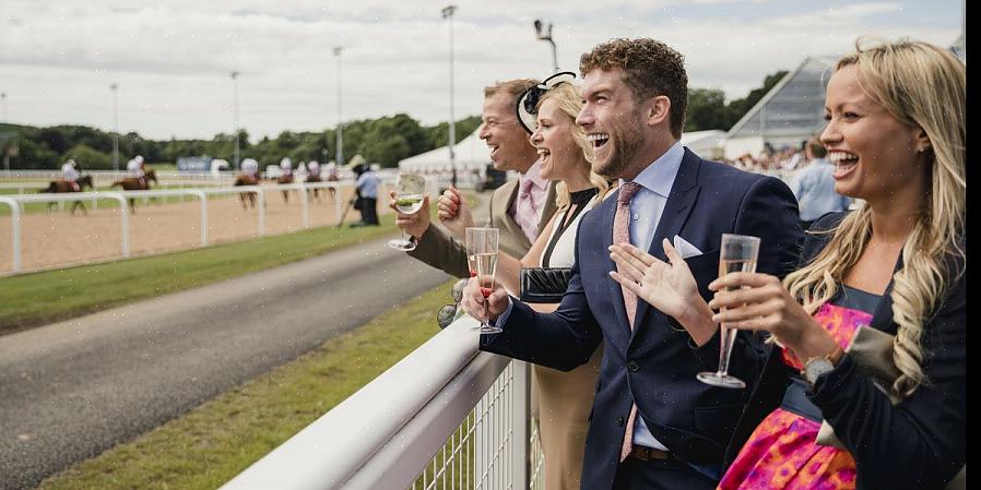 Você pode decorar o espaço da festa com Kentucky Derby