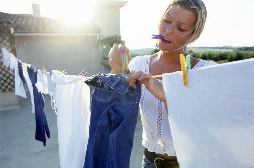 Nenhum dos métodos funcionará de maneira confiável para evitar o sangramento da tinta em roupas ou tecidos