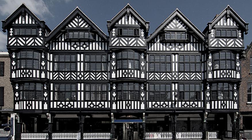 A arquitetura Tudor Revival é uma extensão das casas Tudor encontradas na Inglaterra durante os séculos XV