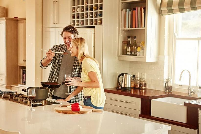 Cozinheiros domésticos ativos tendem a adquirir utensílios de cozinha específicos