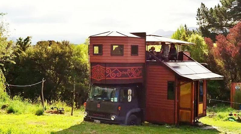 O castelo do caminhão em transformação é uma pequena casa sobre rodas