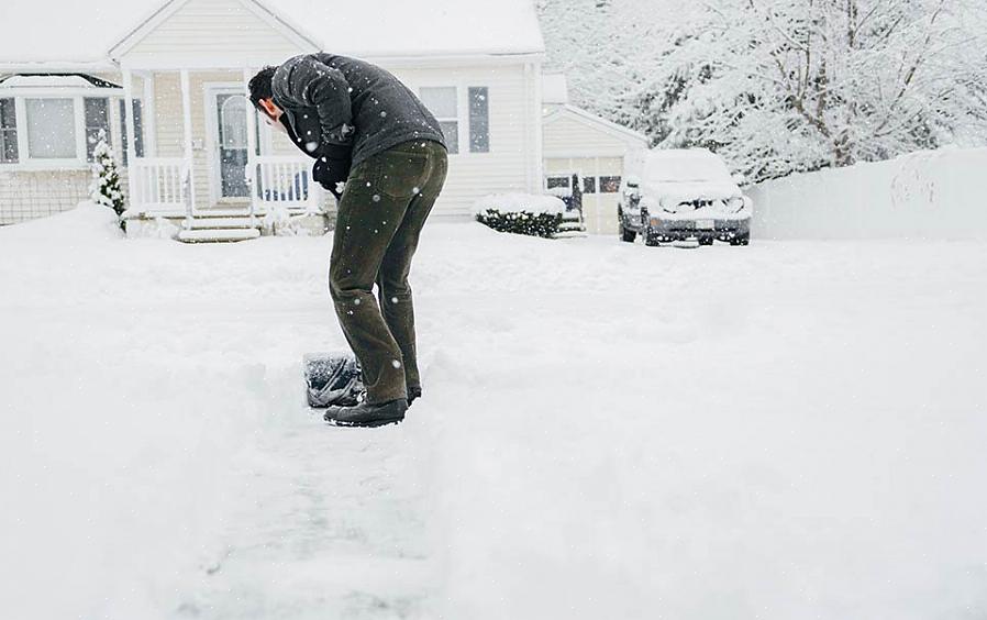 Como você se mantém aquecido removendo a neve