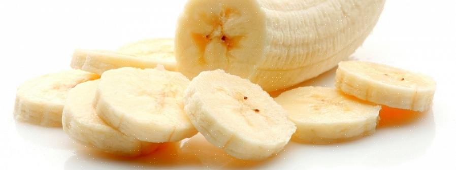 Amarelas para sobremesa são cultivadas a partir de variedades mutantes de bananeiras que produzem frutos