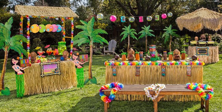 A música para o luau havaiano pode ser música tradicional havaiana ou música divertida de festa na praia